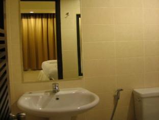 @ White Hotell