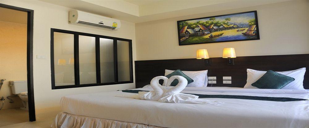 @ White Hotell