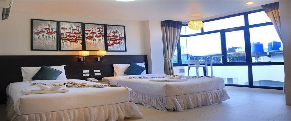 @ White Hotell Patong