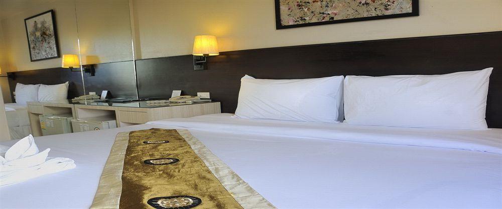 @ White Hotell