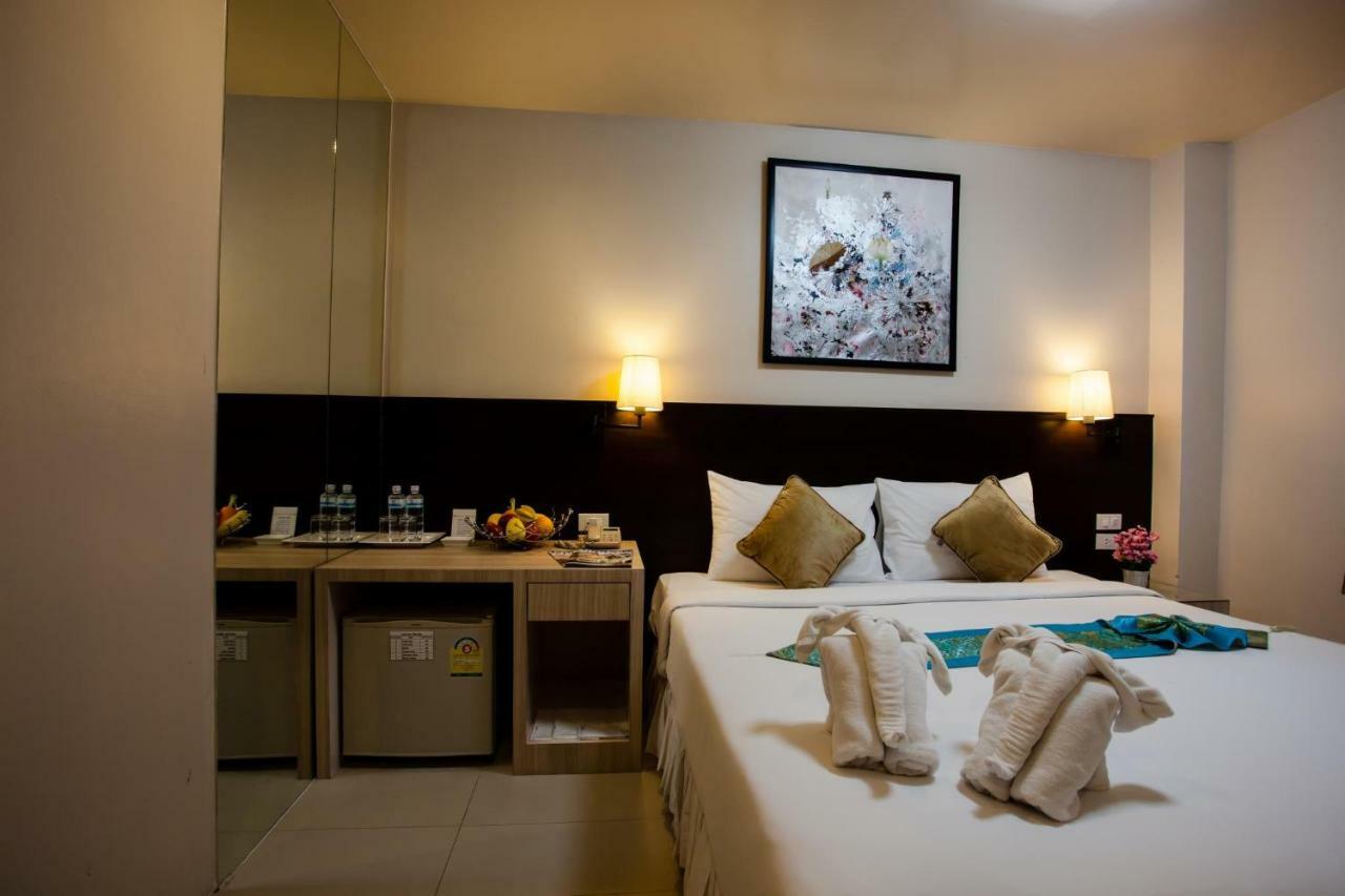 @ White Hotell Patong