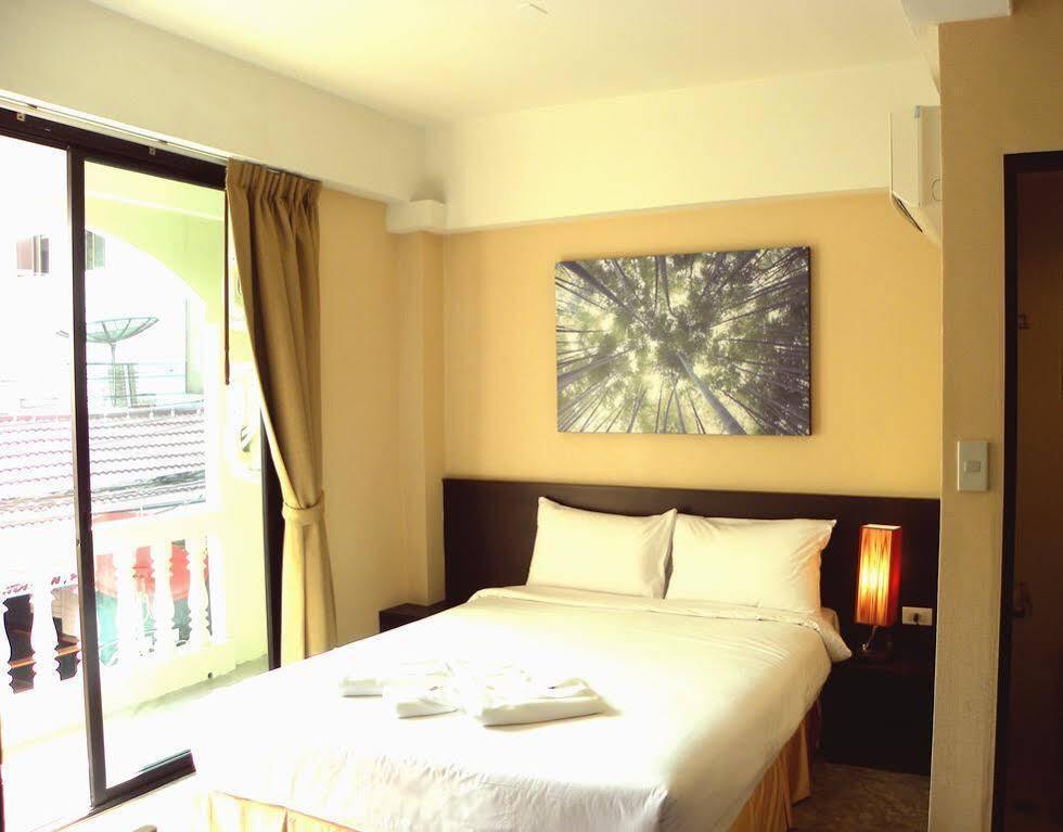 Hotell @ White